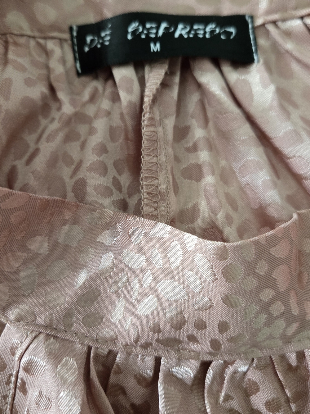 De Repree? Pink Leopard Jacquard Top (M)